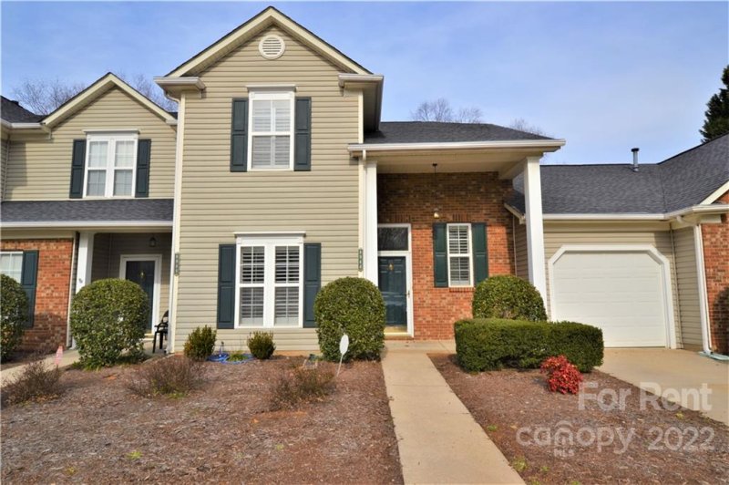 Property image 2 at 8944 Cinnabay Drive, Charlotte, NC 28216