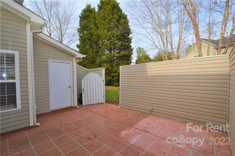 Property image 5 at 8944 Cinnabay Drive, Charlotte, NC 28216