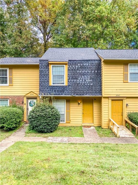 Property image 2 at 3945 Briarhill Drive, Charlotte, NC 28215
