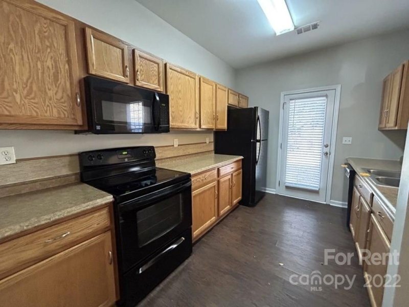 Property image 4 at 7637 Abigail Glen Drive, Charlotte, NC 28212