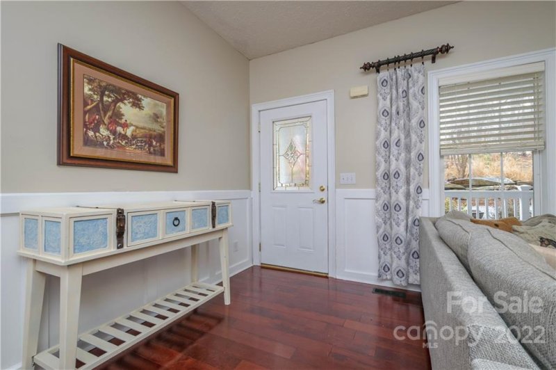 Property image 5 at 10 Eagle Drive, Hendersonville, NC 28792