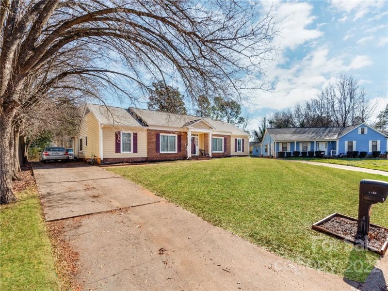 Property image 2 at 2615 Baystock Road, Charlotte, NC 28208