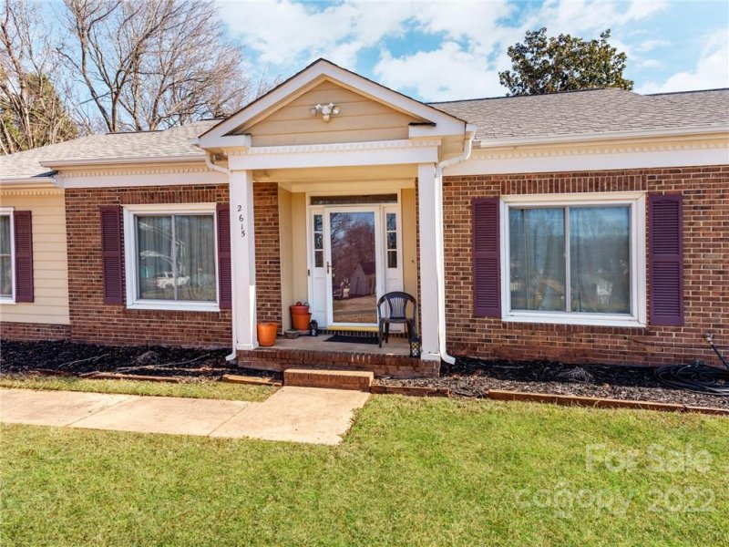 Property image 3 at 2615 Baystock Road, Charlotte, NC 28208