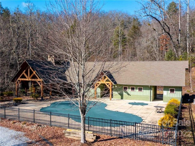 Property image 2 at 475 Morning Air Lane, Hendersonville, NC 28792