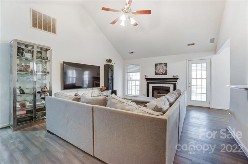 Property image 4 at 6406 Currywood Place, Charlotte, NC 28227