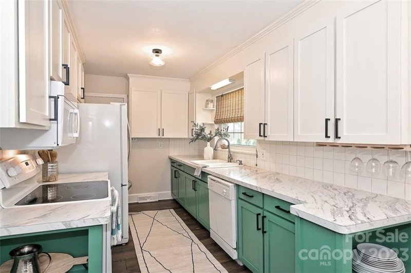 Property image 4 at 809 Mohigan Street, Charlotte, NC 28205