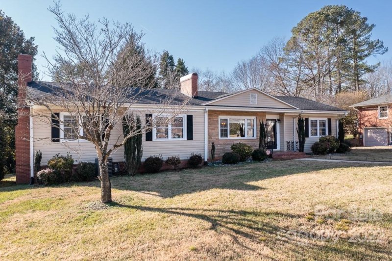 1301 Forestdale Drive