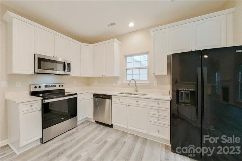 Property image 4 at 9955 Mitchell Glen Drive, Charlotte, NC 28277