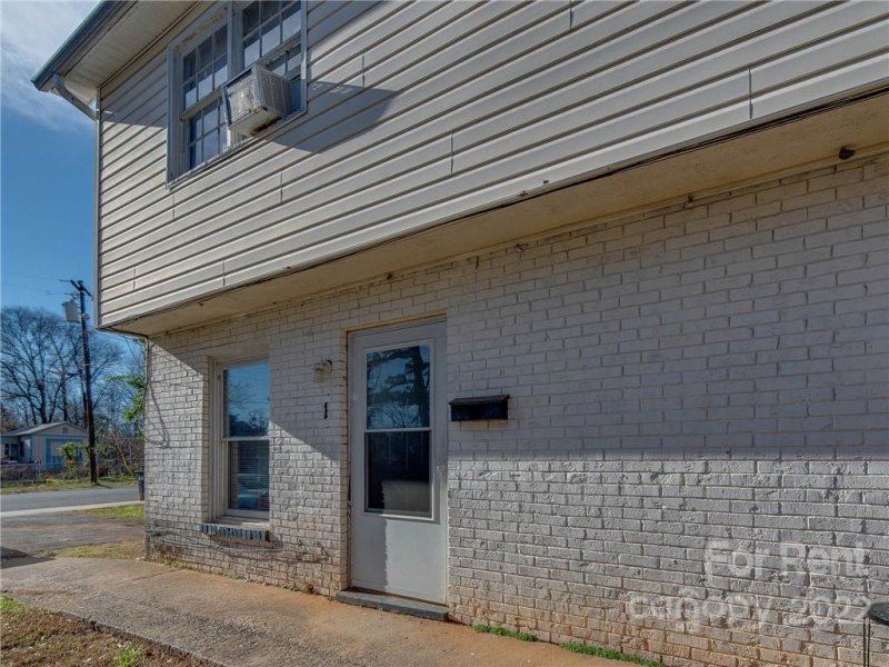 Property image 2 at 3616 Kentucky Avenue, Charlotte, NC 28216