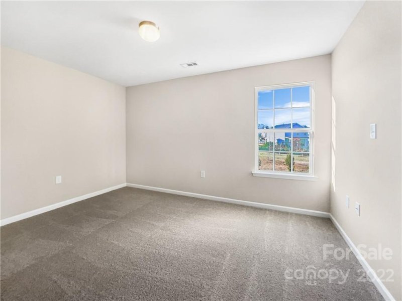 Property image 5 at 5422 Graypark Drive, Charlotte, NC 28269