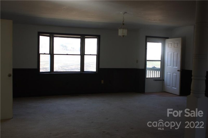 Property image 4 at 5035 Lochlain Drive, Charlotte, NC 28217