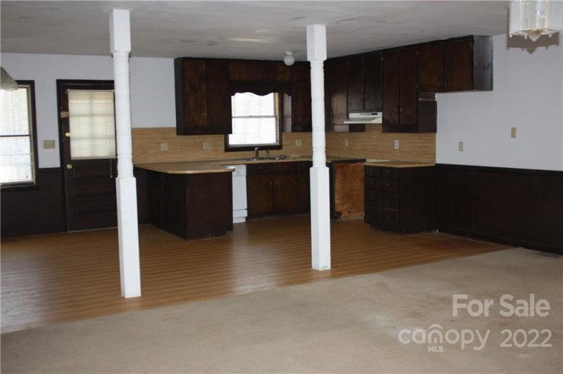 Property image 5 at 5035 Lochlain Drive, Charlotte, NC 28217