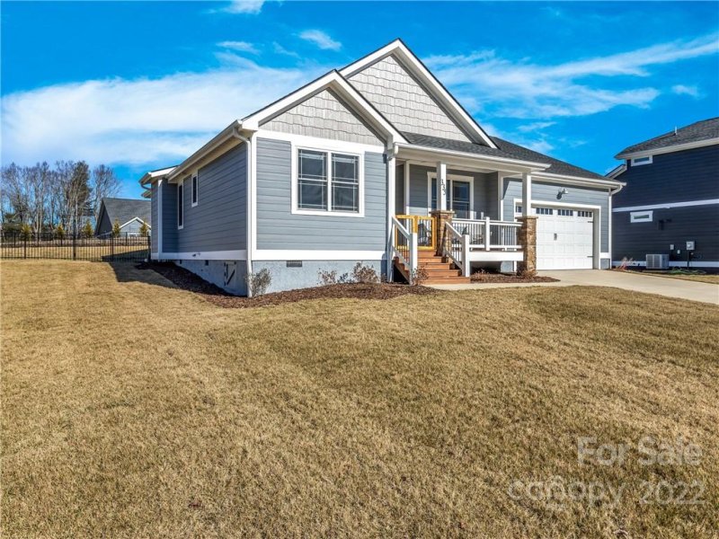 Property image 3 at 335 Windy Acres Knoll Drive, Hendersonville, NC 28792