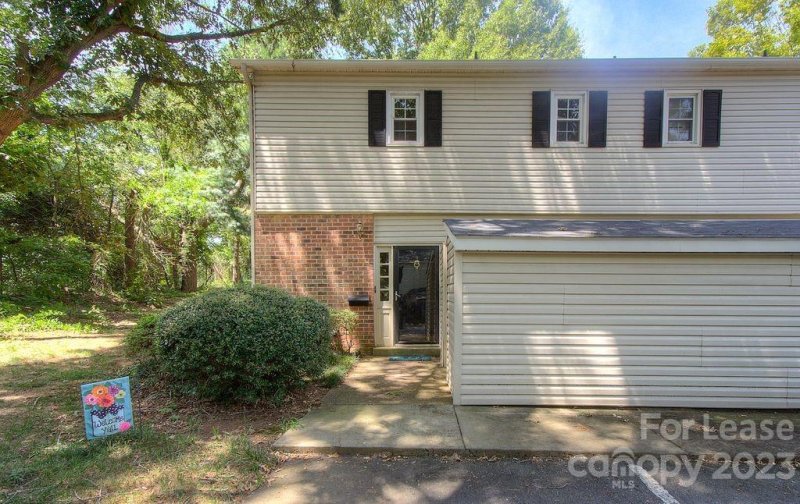 Property image 5 at 5941 Quail Hollow Road, Charlotte, NC 28210