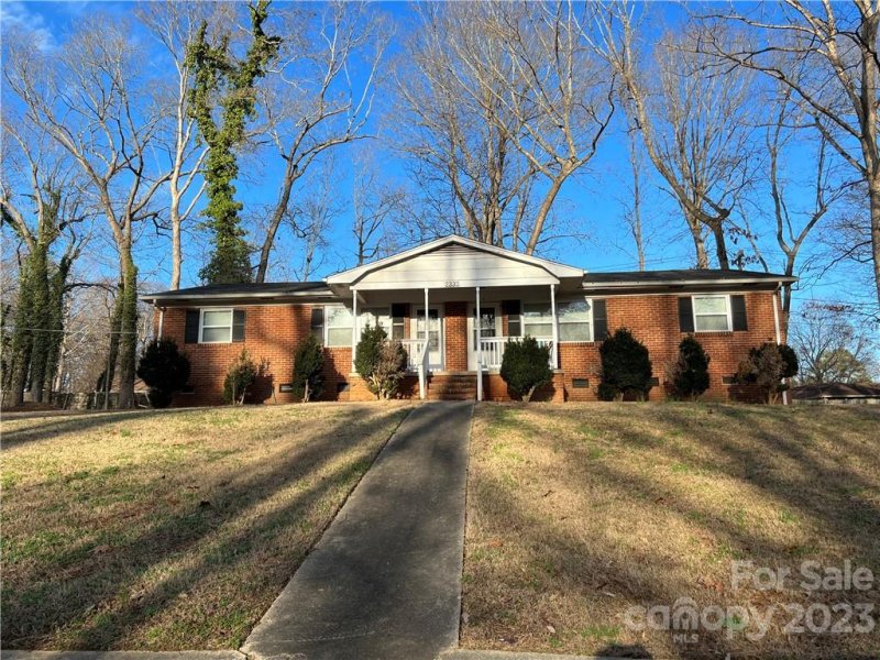 2332 Woodbridge Drive