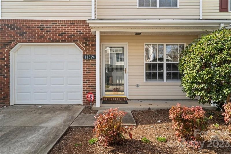 Property image 3 at 11824 Kevin Henry Place, Charlotte, NC 28277