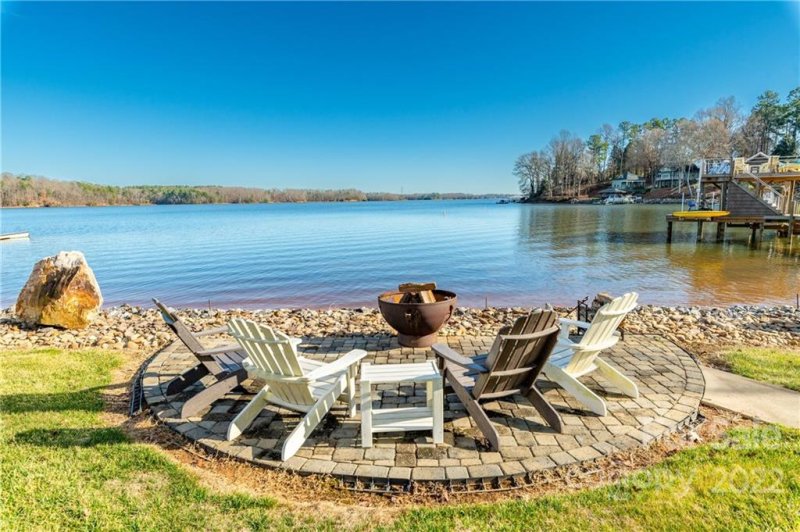 Property image 4 at 8855 Dog Leg Road, Sherrills Ford, NC 28673