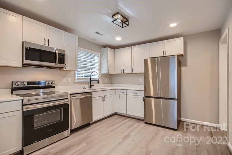 Property image 4 at 4336 Valeview Lane, Charlotte, NC 28269