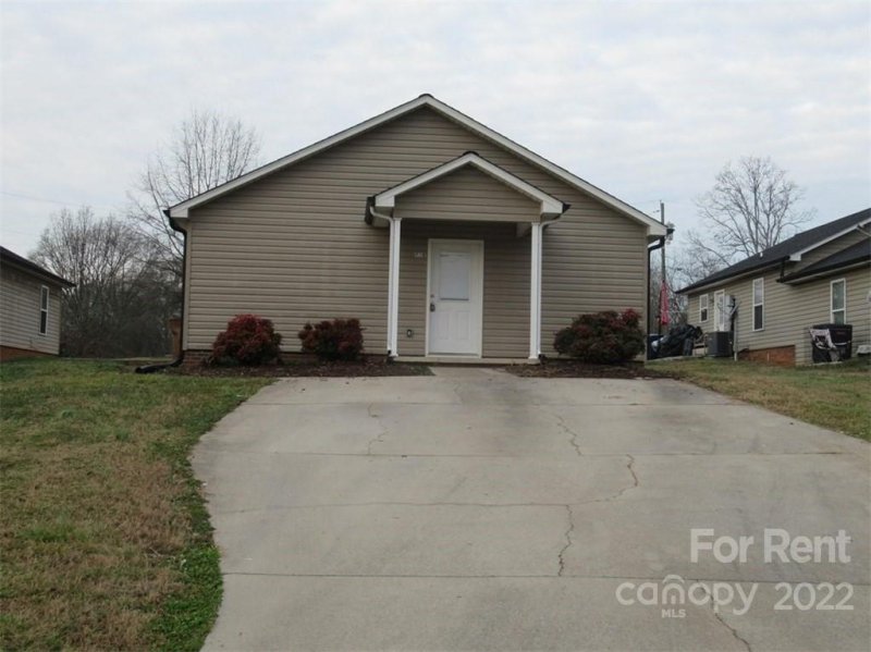 Property image 2 at 408 S Flint Street, Lincolnton, NC 28092