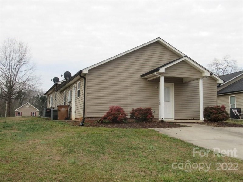 Property image 5 at 408 S Flint Street, Lincolnton, NC 28092