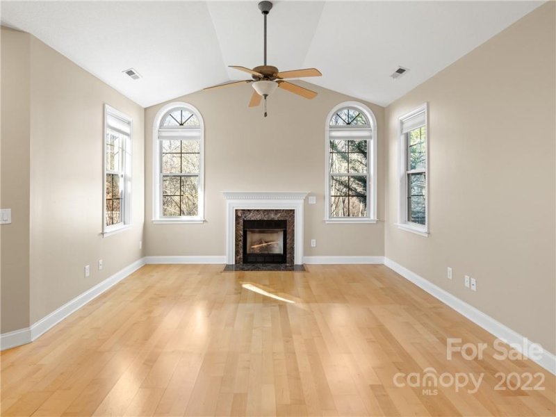 Property image 4 at 12 Mountain Meadow Circle, Weaverville, NC 28787