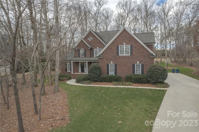 Property image 2 at 6341 Fox Chase Drive, Davidson, NC 28036