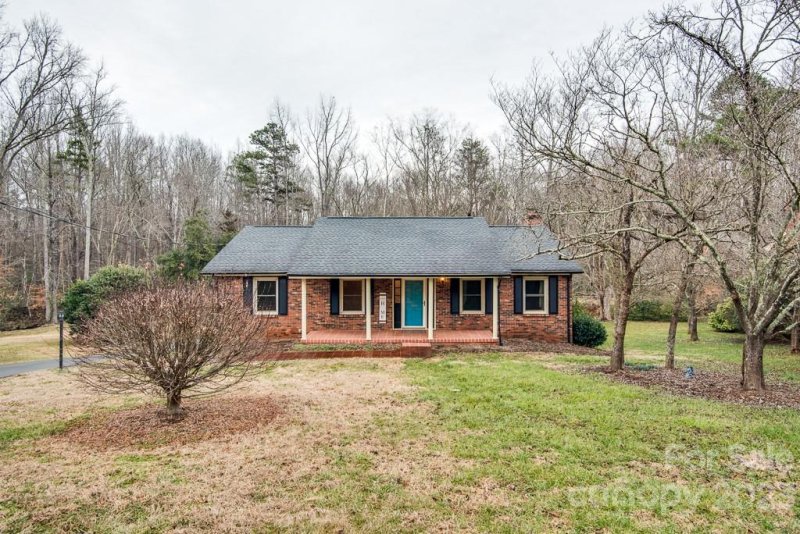 Property image 2 at 3834 23rd Street Lane, Hickory, NC 28601