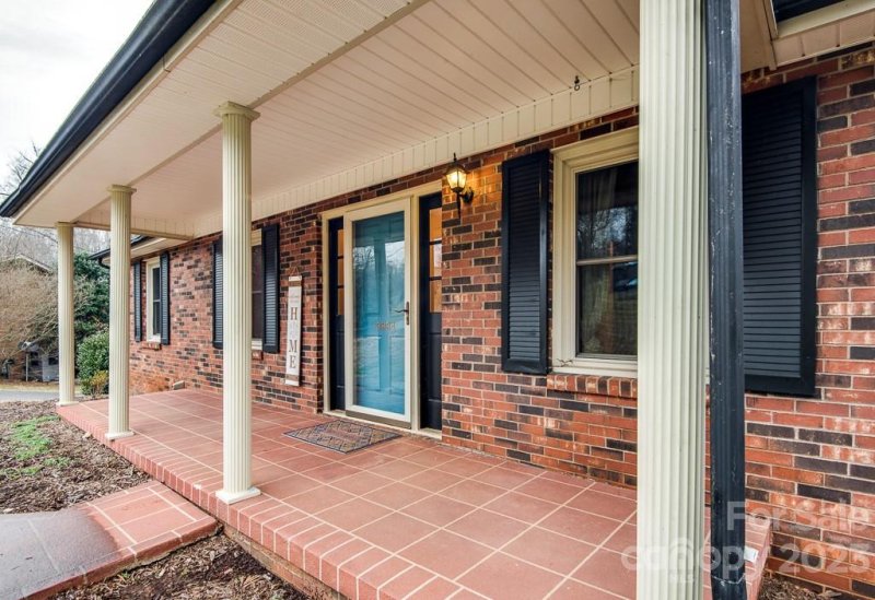 Property image 4 at 3834 23rd Street Lane, Hickory, NC 28601