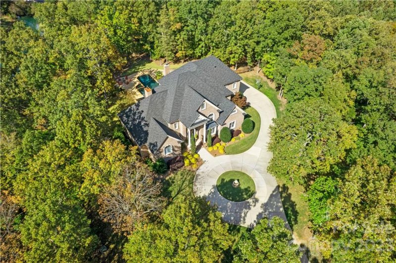 Property image 2 at 9724 Sedgefield Drive, Waxhaw, NC 28173