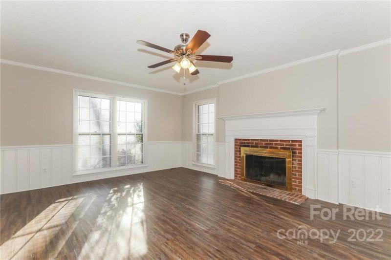 Property image 2 at 4810 Meadowridge Drive, Charlotte, NC 28226