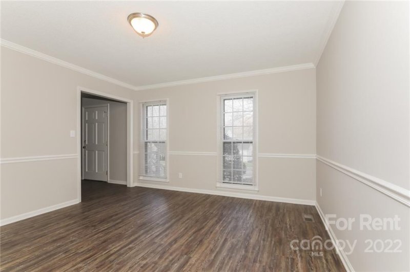 Property image 3 at 4810 Meadowridge Drive, Charlotte, NC 28226