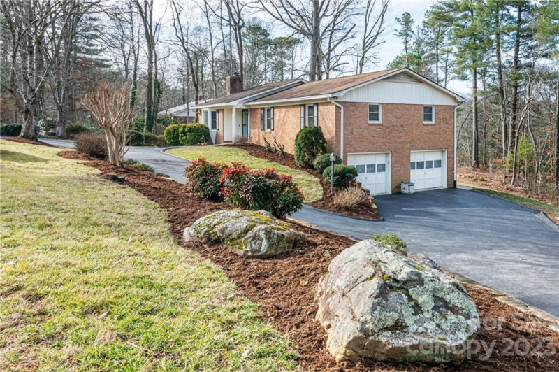 Property image 2 at 217 Park Lane, Hendersonville, NC 28791