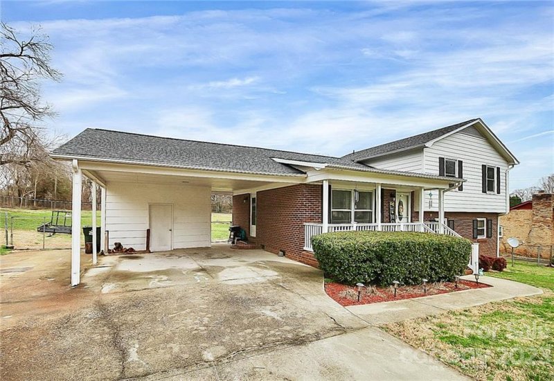 Property image 3 at 510 Oregon Way, Gastonia, NC 28056