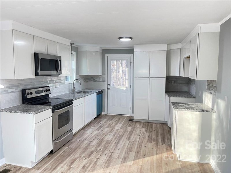 Property image 5 at 2209 Sunset Boulevard, Charlotte, NC 28269