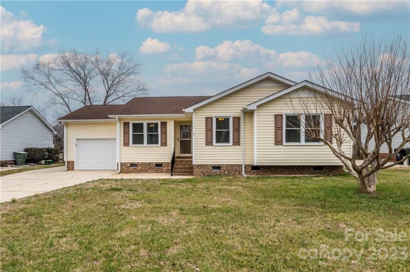 3626 Farm Lake Drive