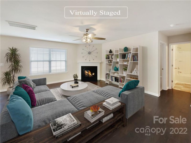 Property image 2 at 9821 Wardley Drive, Charlotte, NC 28215