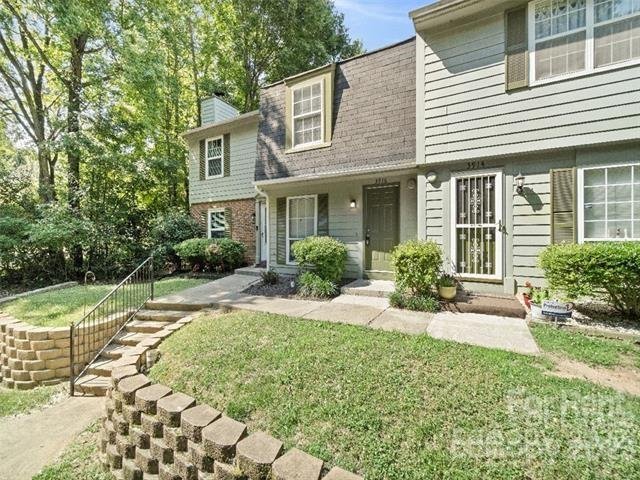 Property image 4 at 3916 Briarhill Drive, Charlotte, NC 28215