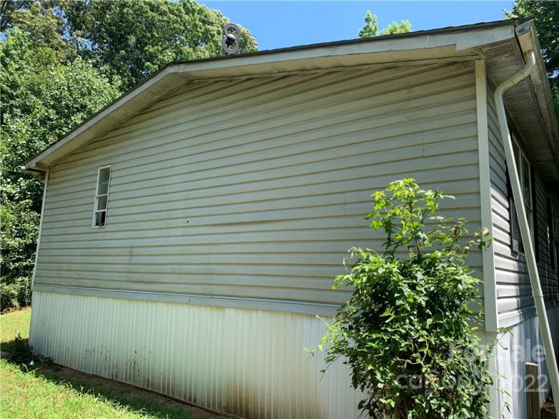 Property image 2 at 953 Hillview Drive, Iron Station, NC 28080