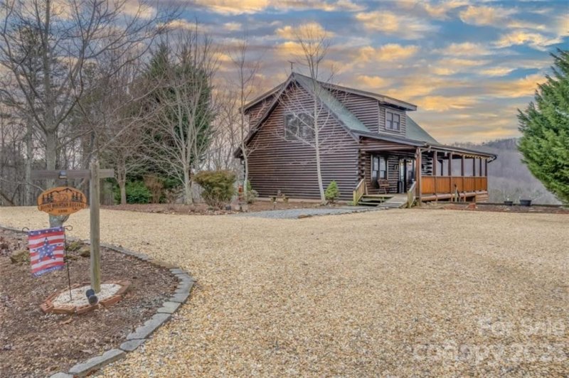 446 Valley View Drive