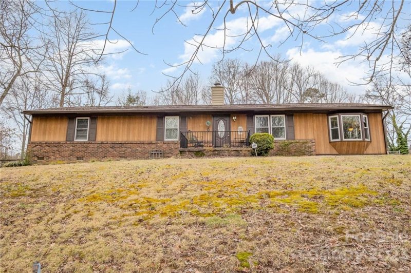 Property image 2 at 504 W Park Avenue, Mooresville, NC 28115