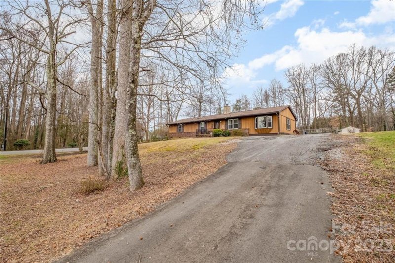 Property image 4 at 504 W Park Avenue, Mooresville, NC 28115