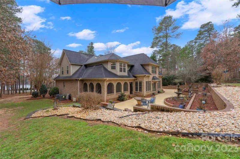 Property image 3 at 319 Greenbay Road, Mooresville, NC 28117