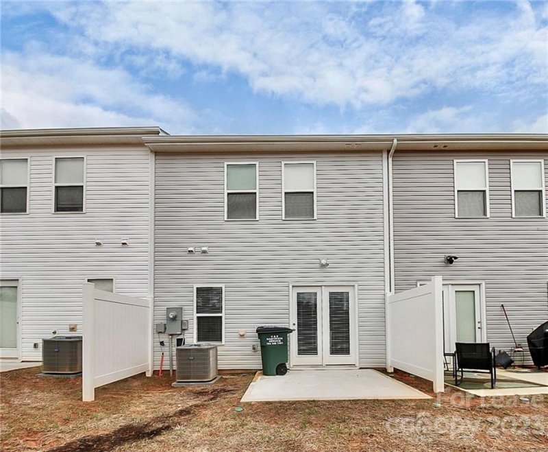 Property image 2 at 7113 Somerford Road, Charlotte, NC 28215