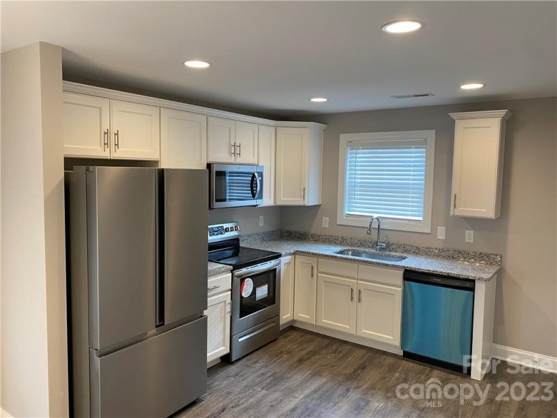 Property image 2 at 2015 Brantley Creek Drive, Kannapolis, NC 28083