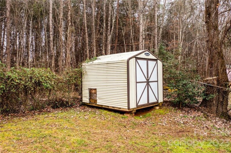 Property image 5 at 2520 36th Avenue, Hickory, NC 28601