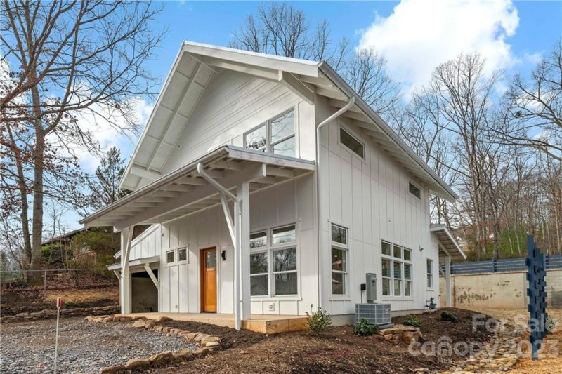 Property image 3 at 605 Hiawassee Avenue, Black Mountain, NC 28711