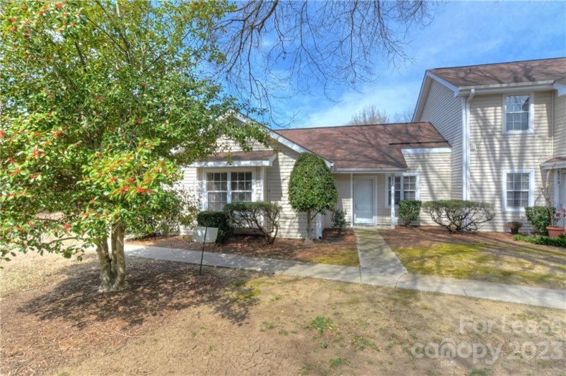 Property image 2 at 7832 Davinci Lane, Charlotte, NC 28226