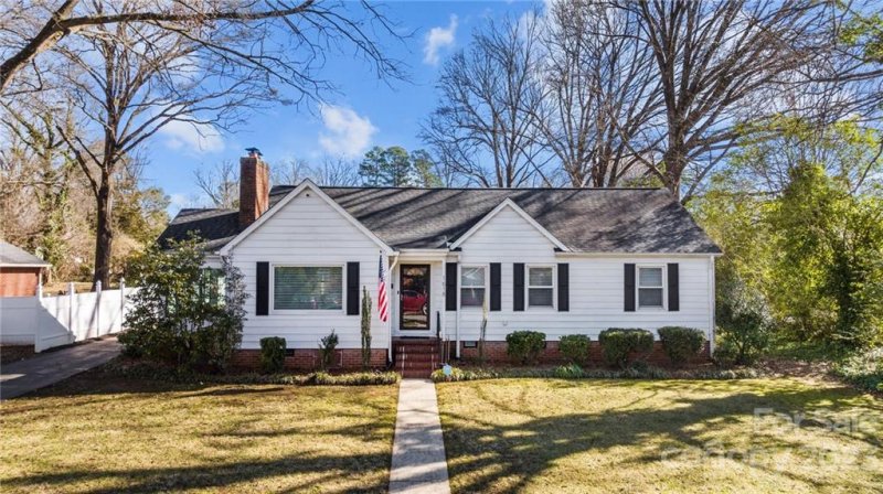 Property image 2 at 1618 Medford Drive, Charlotte, NC 28205