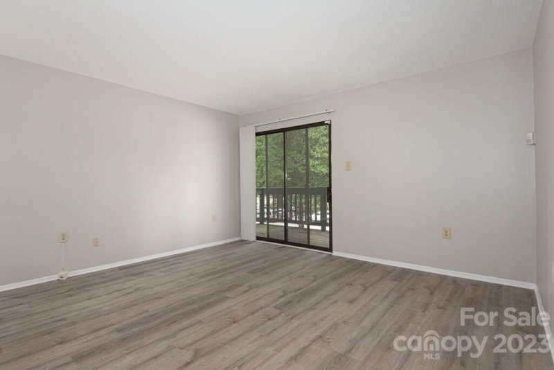 Property image 2 at 4918 Sardis Road, Charlotte, NC 28270