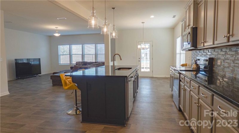 Property image 4 at 1036 Bramcote Lane, Charlotte, NC 28215